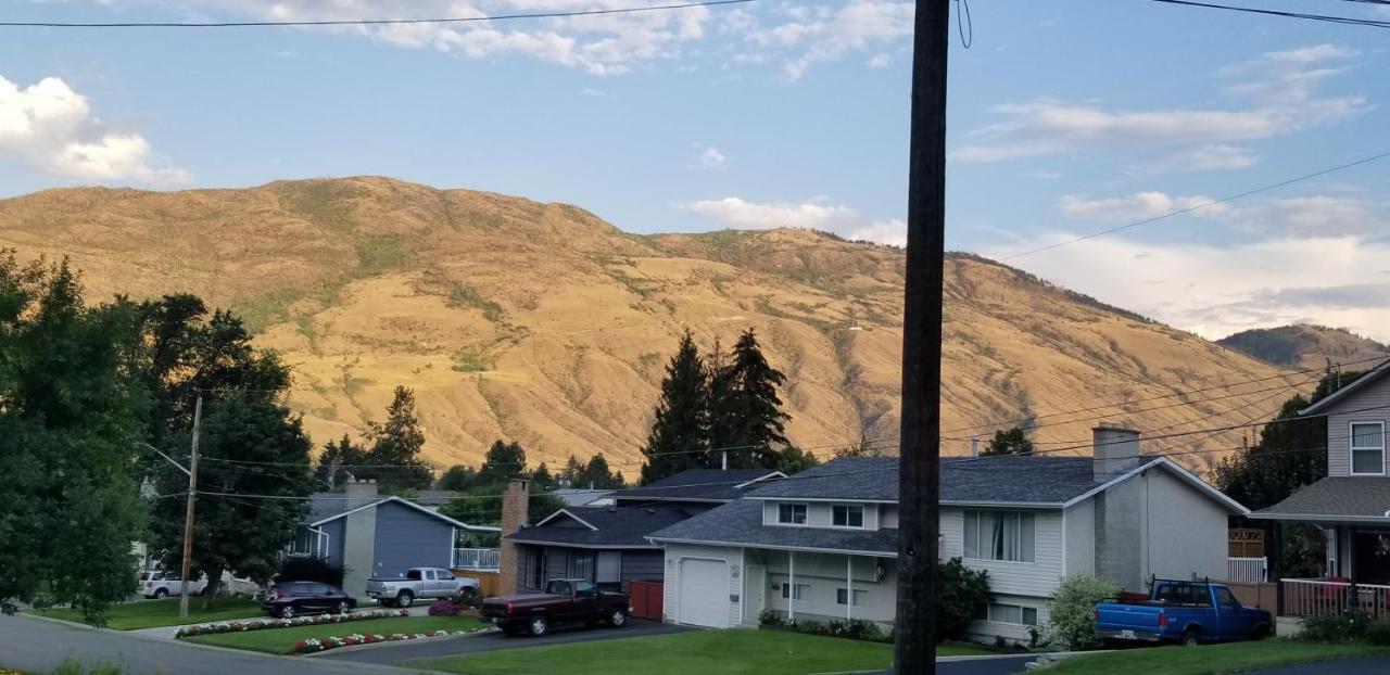 Charming - 2 Bedrooms Suite, 1 Full Bath & Family Room Kamloops Dış mekan fotoğraf