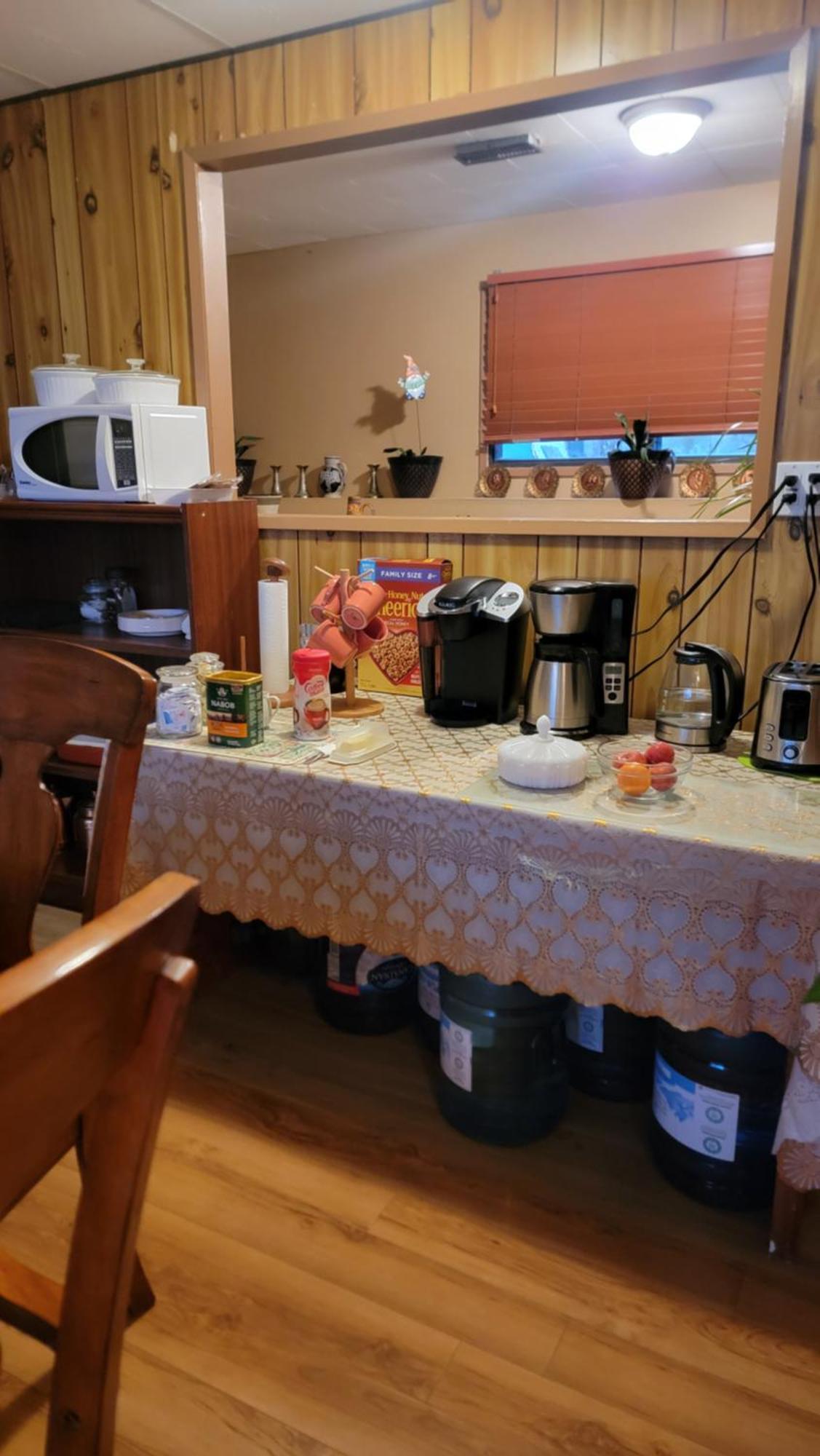 Charming - 2 Bedrooms Suite, 1 Full Bath & Family Room Kamloops Dış mekan fotoğraf